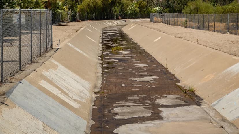 California's Canals Become Renewable Energy Hubs in Pioneering Solar Project