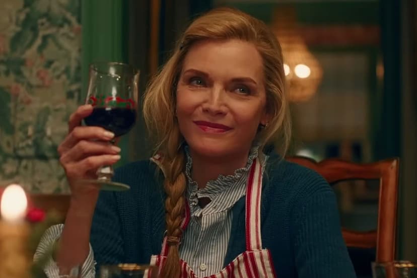 Pfeiffer Leads Dysfunctional Family in Chaotic Christmas Comedy