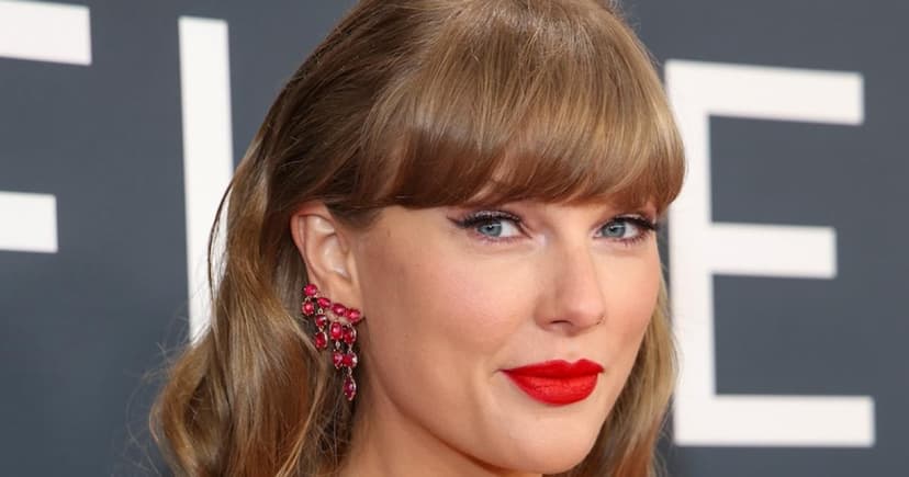 Taylor Swift Horrified by Idea of Space Travel: "It's Cold, It's Scary, I Don't Want to Go"