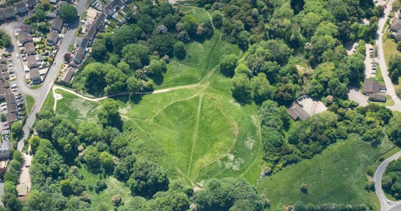 Cirencester's Colossal Roman Amphitheatre: From Spectacle to Fortress