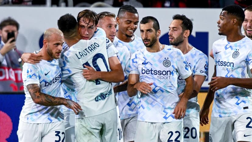 Inter Hosts Slavia Praha in Crucial Champions League Clash