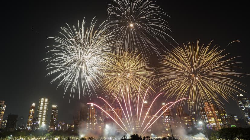 Deepavali Celebrations Choke Mumbai in Severe Smog
