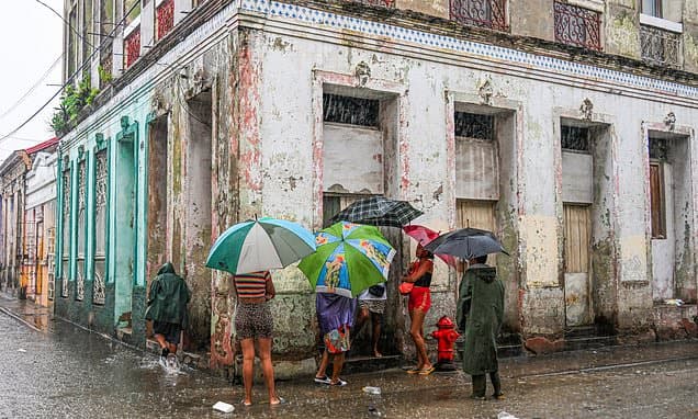 Powerful Hurricane Melissa Pummels Jamaica, Threatens Cuba