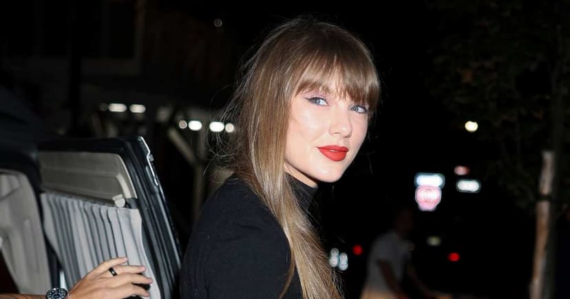 Taylor Swift Stuns in Chic Fall Outfit for NYC Dinner Date