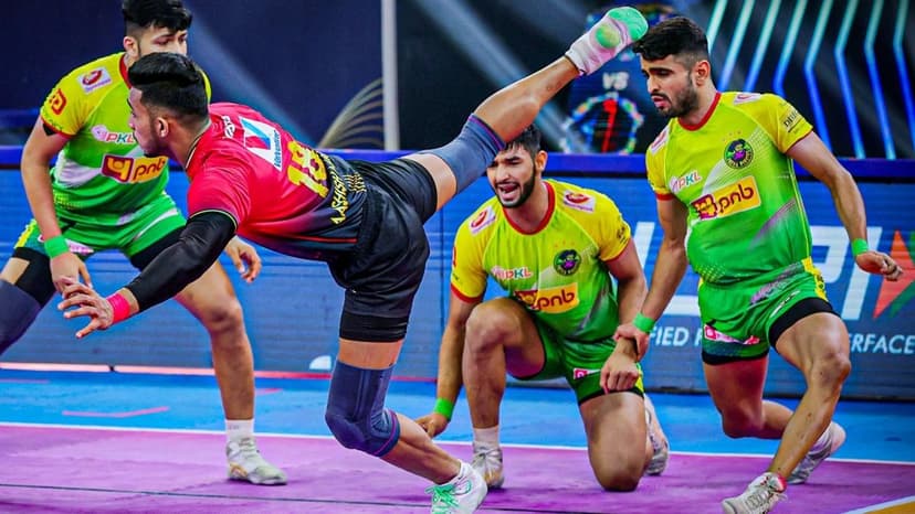 Pirates Cruise Past Bulls in Thrilling Eliminator Clash