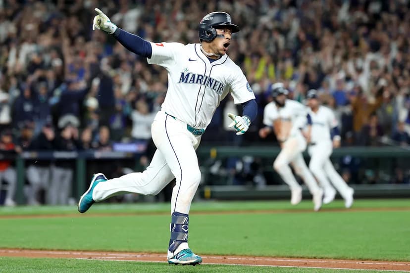 Mariners Stun Blue Jays in Game 1 of ALCS Thriller