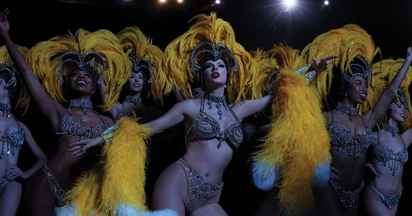 Taylor Swift's New Album Breaks Records, Reflects Her Life