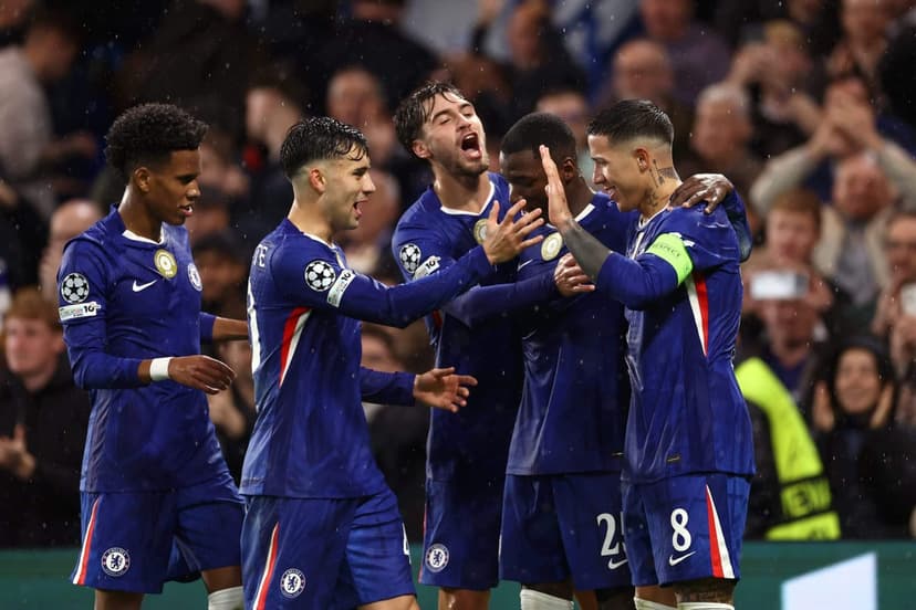 Chelsea Cruise to Champions League Victory Over 10-Man Ajax