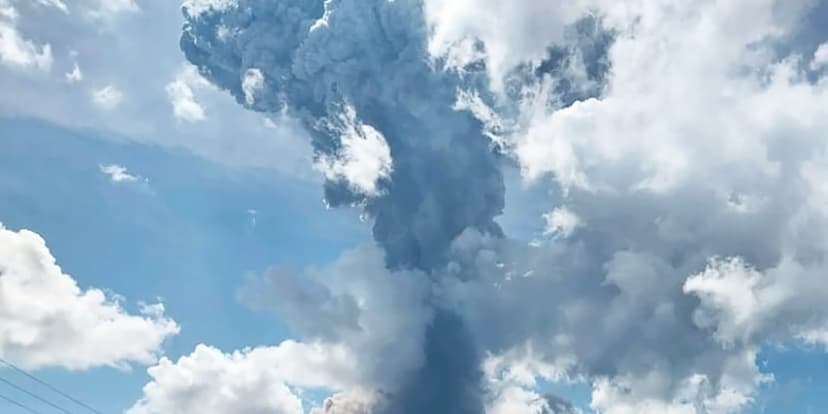 Indonesian Volcano Erupts, Forcing Highest Alert and Evacuations