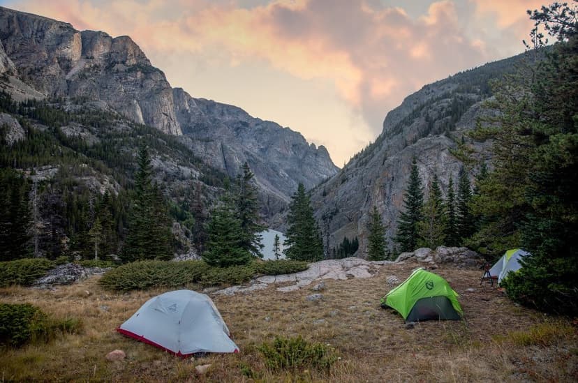 Montana's Autumn Splendor: Vibrant Foliage and Starry Nights