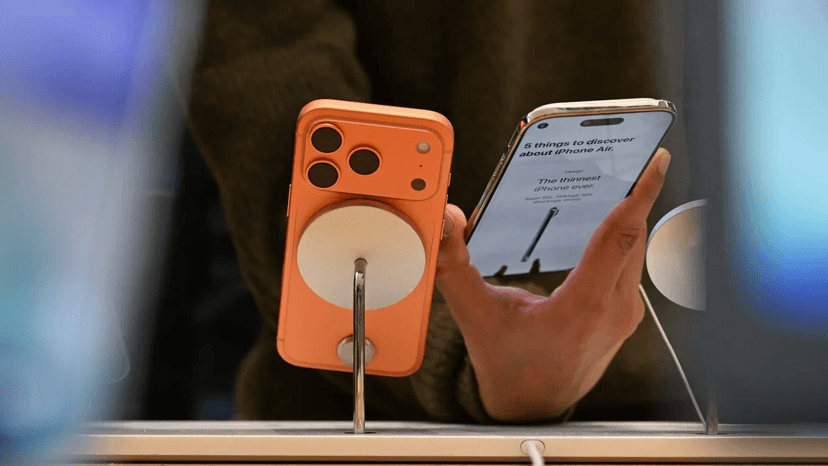 iPhone 17 Pro Owners Baffled by Mysterious Color Shift
