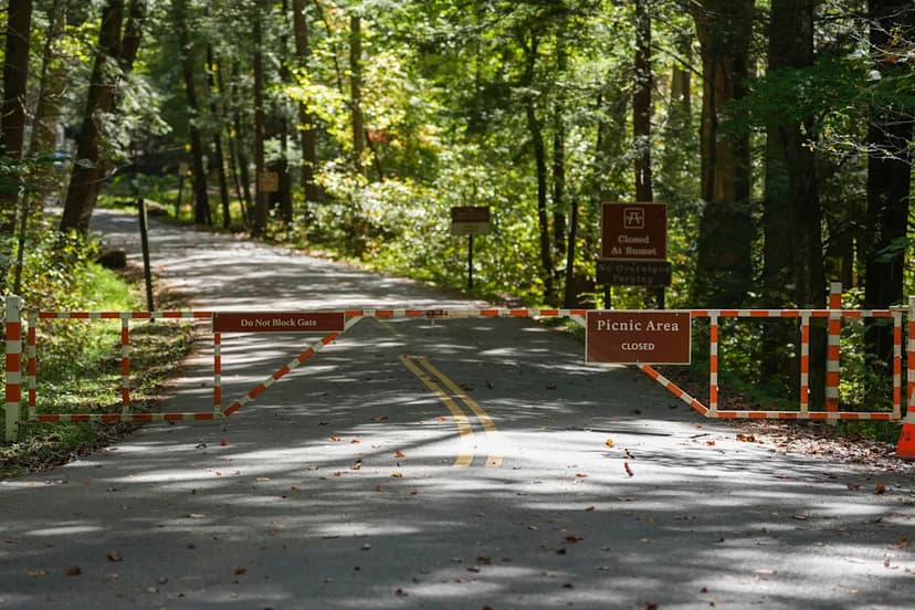 Smoky Mountains National Park Reopens with State and Local Funding