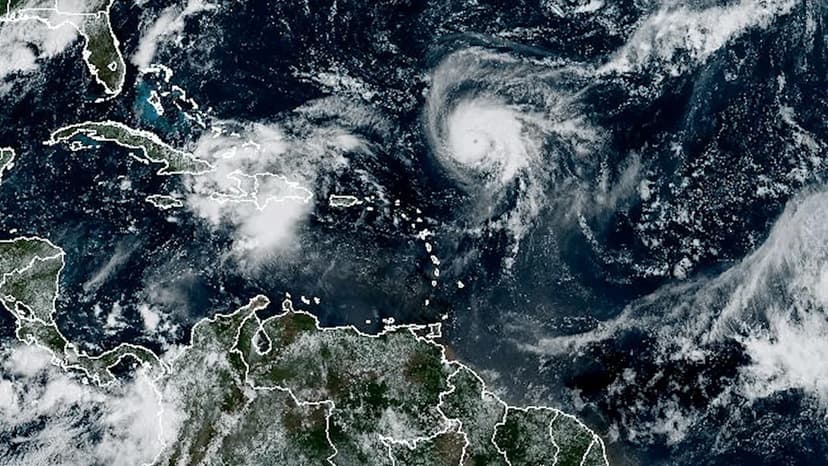 Tropical Storm Imelda Nears Southeast U.S. as Hurricane Humberto Remains Offshore