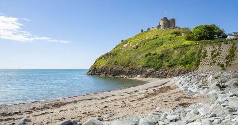 Criccieth: The 'Pearl of Wales' Offering Unparalleled Seaside Splendor