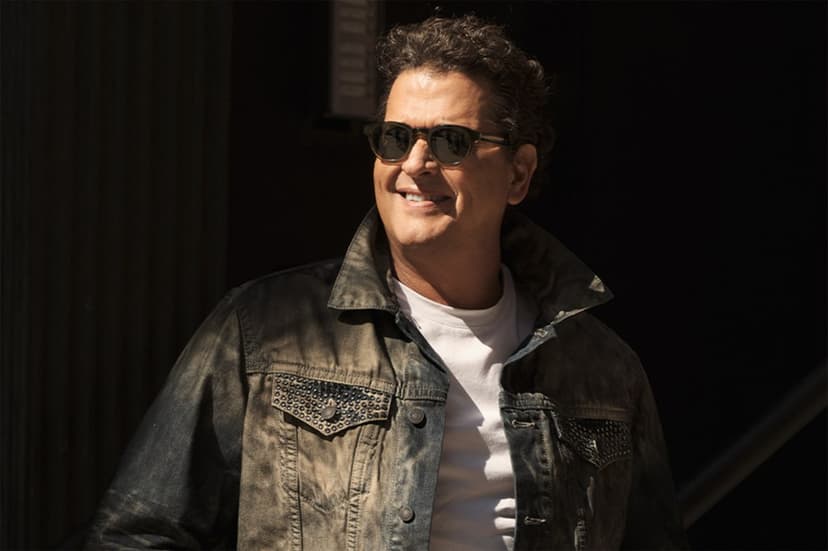 Colombian Superstar Carlos Vives Embarks on Triumphant 'Tour al Sol' Across North America