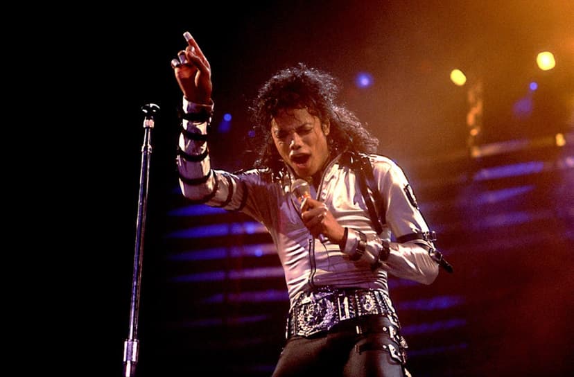 Insider Reveals Michael Jackson's Intimate Photo Curation for 'HIStory'
