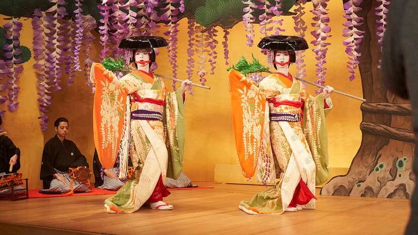 Kabuki Drama Unfolds: Onnagata Actors Captivate Audiences in Riveting Saga