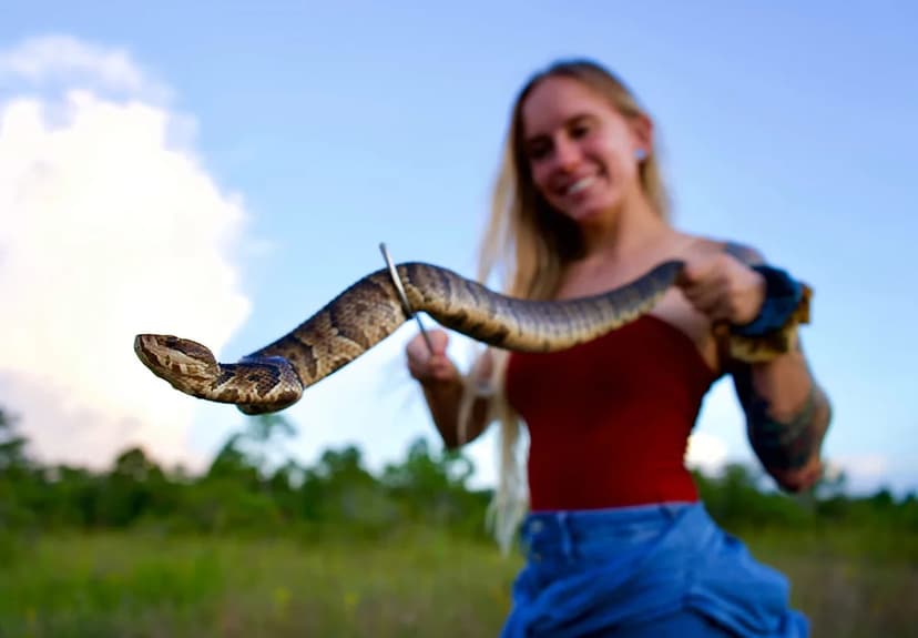 Florida Turns Python Hunts into Lucrative Fashion Industry