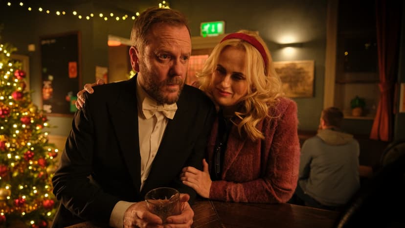 Kiefer Sutherland and Rebel Wilson Star in Heartwarming Holiday Film Tinsel Town