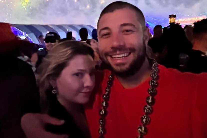 Actress Abigail Breslin Celebrates 3 Years of Marriage