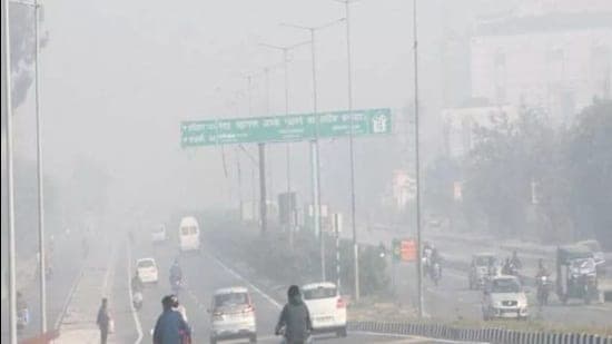 Meerut Chokes in Diwali Smog as Pollution Levels Soar Past 400 AQI
