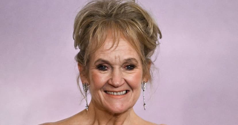 Detective Jo Investigates Dark Secrets