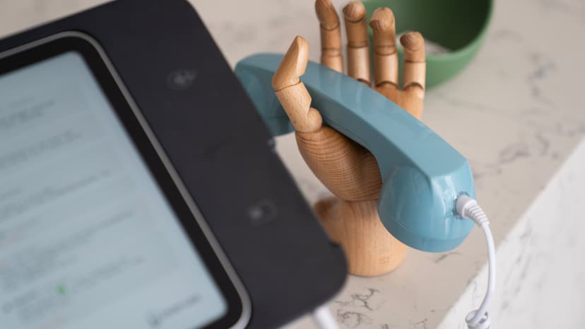 AI Bot's Boutique Fails: Too Many Candles!