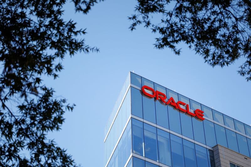 AI Stocks Tumble on Oracle Report