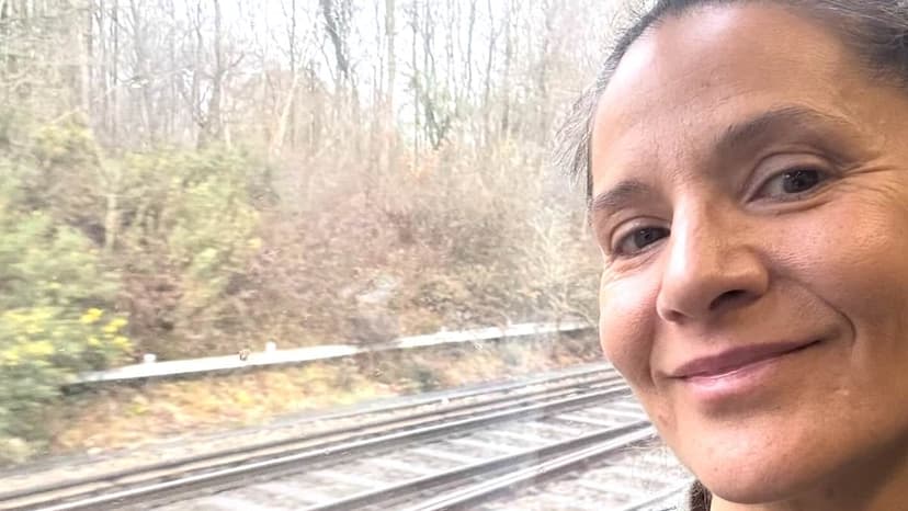 TV Star's Emotional Return After 5-Year Break