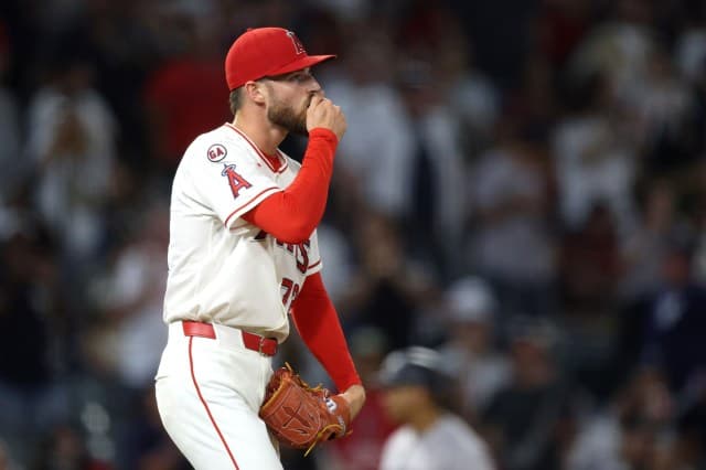 Extra Innings Collapse: Angels Fall Again to Yankees