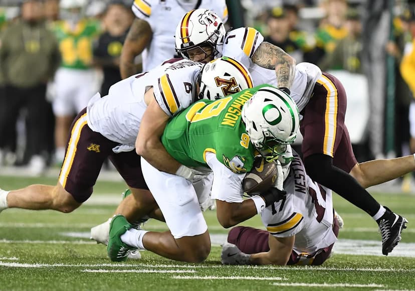 Minnesota's Smith Poised for Big Ten Defensive Dominance