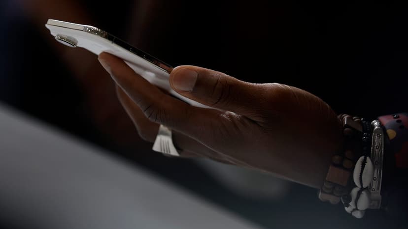 Apple Slashes Sales Jobs Amidst AI Buzz