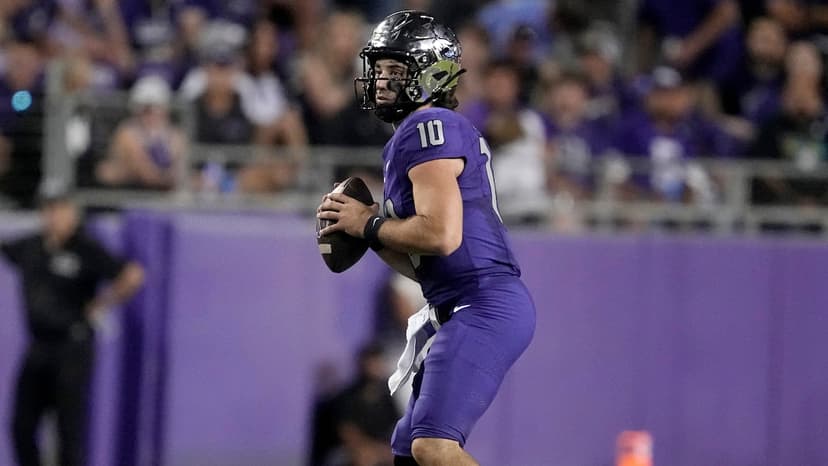 Coronado High Alums Duel for Passing Supremacy in Texas Rivalry