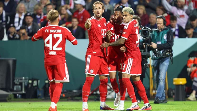 Bayern Overcomes Early Stunner to Advance