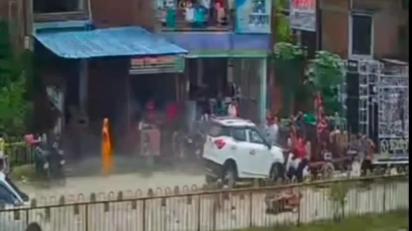 Speeding Car Rams into Durga Puja Procession, Injuring Six in Prayagraj