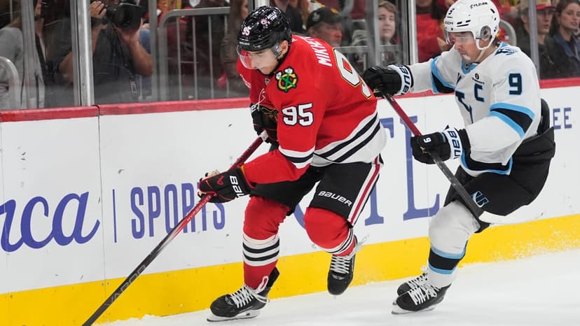 Blackhawks Soar to Victory: Burakovsky's Clutch Goal Seals Blashill's First Win