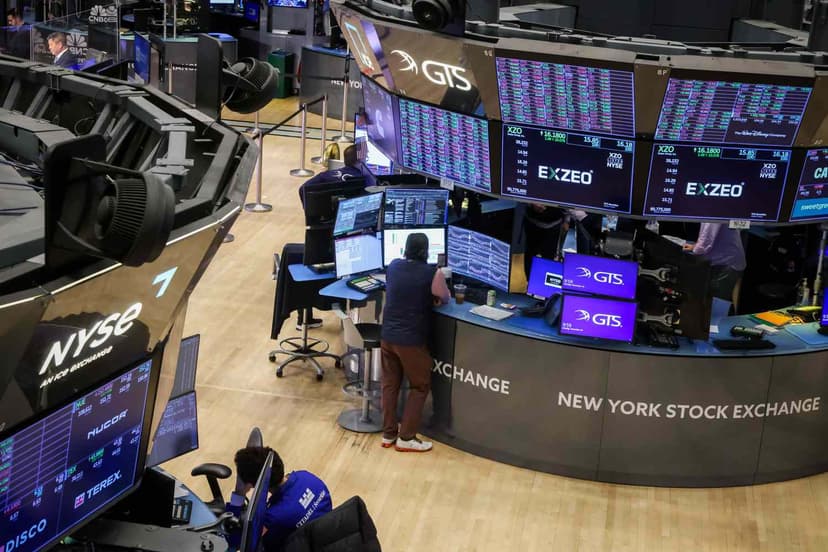 Tech Glitch Halts Trading on Black Friday