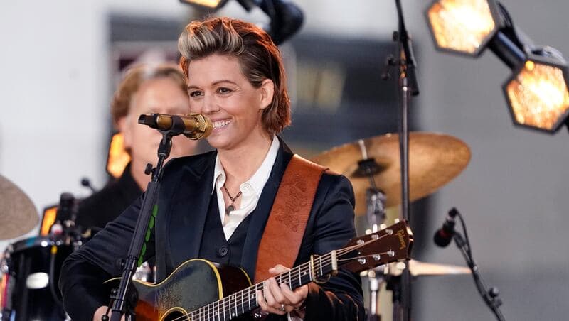 Brandi Carlile Sings 'America the Beautiful' Live at Super Bowl LX