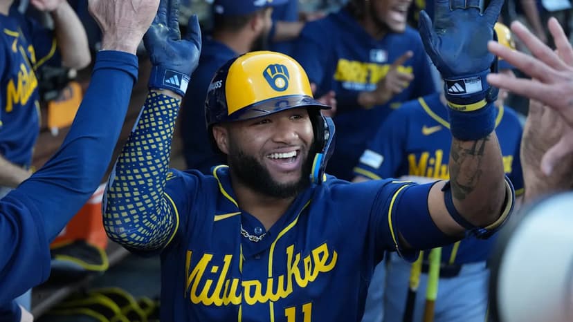 Brewers on Verge of World Series After NLCS Game 3 Win