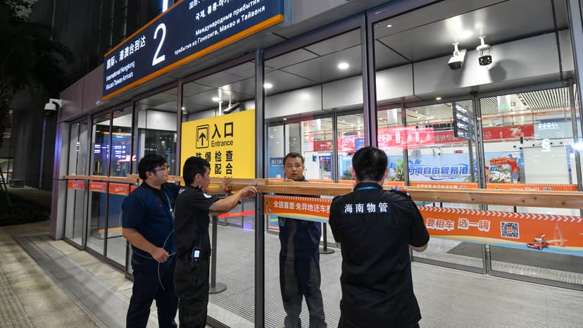 Typhoon Matmo Slams Southern China, Forcing Massive Evacuations