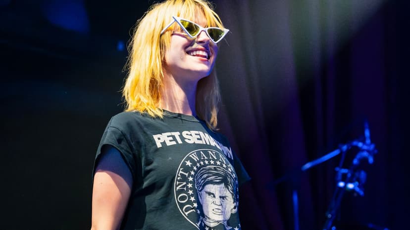 Paramore's Hayley Williams Announces Debut Solo Tour for 2026