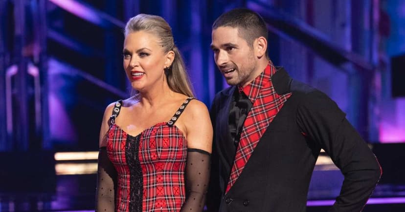 'DWTS' Contestant Elaine Hendrix Embraces Critique, Vows to Improve Tango Skills