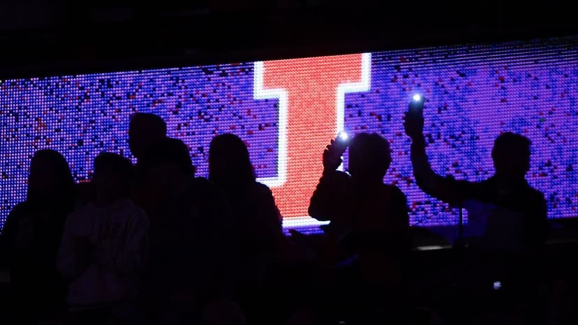 Campus Bars Face Alcohol Limits for Game Day