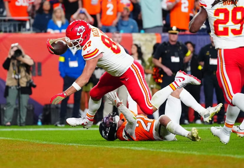 Chiefs' offense shines despite 5-5 record