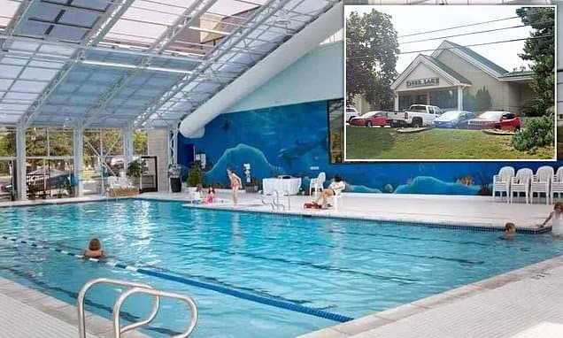 Mom Dines as Daughter Drowns in Club Pool