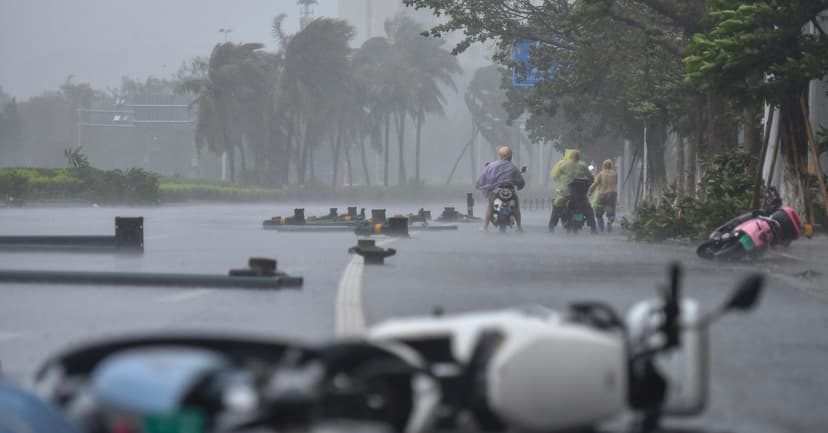 China's 2025 Disasters: $34.7B Lost, 700 Dead