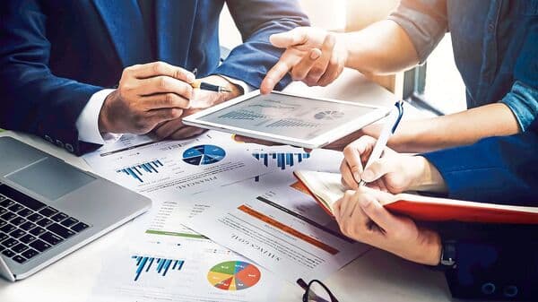 Corporate Funding Surges 58% in Q3 2025