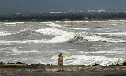 Cyclone 'Arnab' Threatens Odisha-Andhra Coast