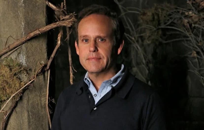 Emmy-Winning Actor Peter MacNicol Signs with Innovative Artists