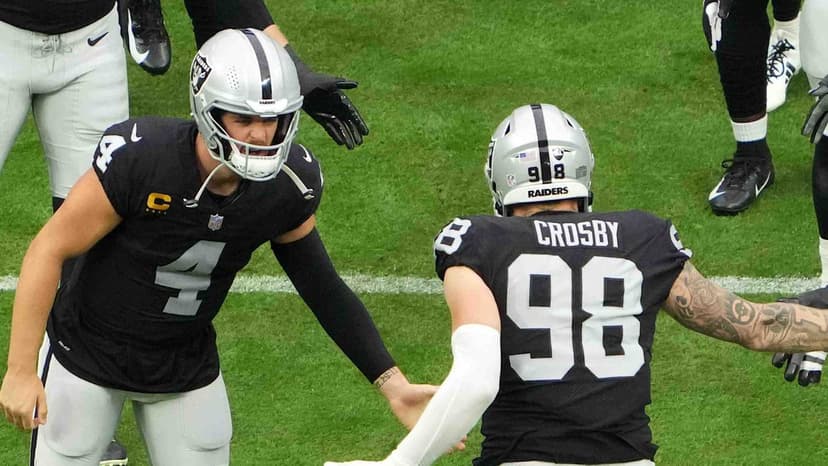 Carr: Don't Trade Raiders Star Crosby!